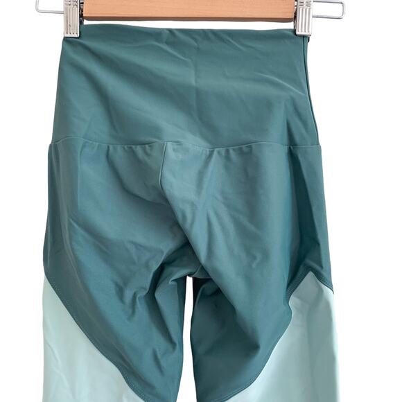 Onzie NEW High Rise Color Block Track Legging Cacti Combo White Green XS - Picture 5 of 12